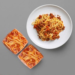 СПАГЕТТИ С СОУСОМ БОЛОНЬЕЗЕ (1шт — 480г)